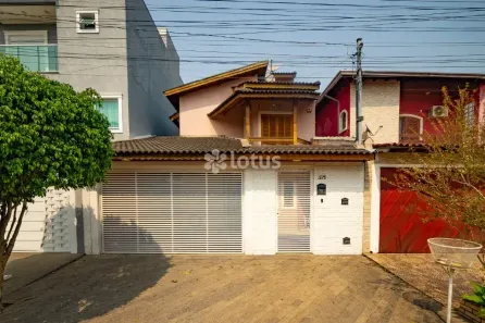 Casa com 3 Quartos para venda ou aluguel, 191m² no Portais (Polvilho), Cajamar