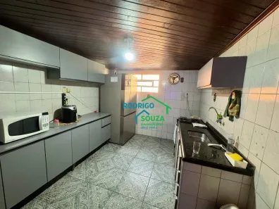 Casa com 4 Quartos à venda, 168m² no Conjunto Habitacional Presidente Castelo Branco, Carapicuíba