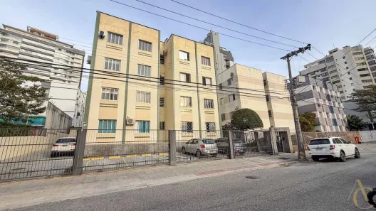 Apartamento com 2 Quartos para alugar, 50m² no Centro, Florianópolis