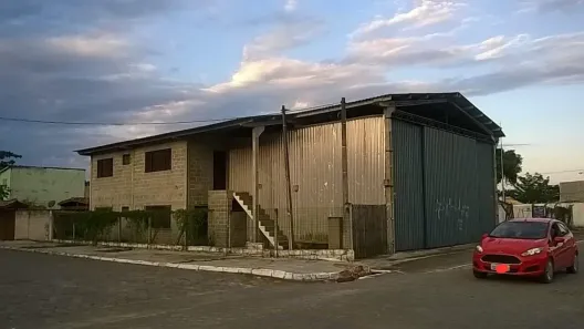 Galpão/Depósito/Armazém com 2 Quartos para alugar, 400m² no Canto do Mar, São Sebastião