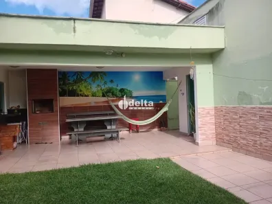 Casa com 3 Quartos à venda, 176m² no Chácaras Tubalina e Quartel, Uberlândia