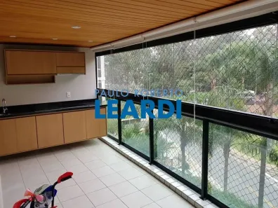 Apartamento com 3 Quartos para alugar, 160m² no Jardim Morumbi, São Paulo