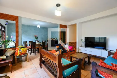 Casa com 5 Quartos à venda, 420m² no Jardim Oliveiras, Taboão da Serra