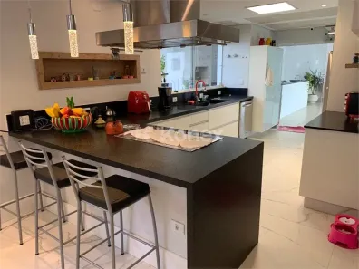 Casa com 3 Quartos à venda, 260m² no Pacaembu, São Paulo