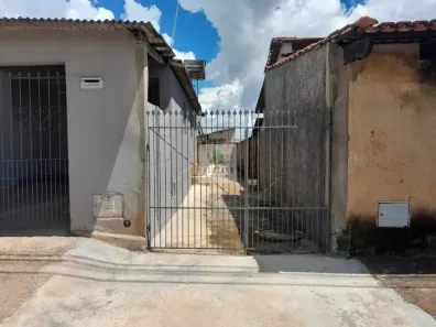 Casa com 2 Quartos para alugar, 60m² no Boa Vista, Anápolis