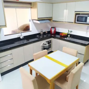 Casa de Condomínio com 2 Quartos à venda, 83m² no Canadá, Cascavel