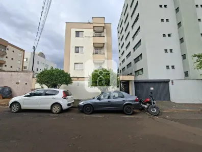 Apartamento com 3 Quartos para alugar, 171m² no Tabajaras, Uberlândia
