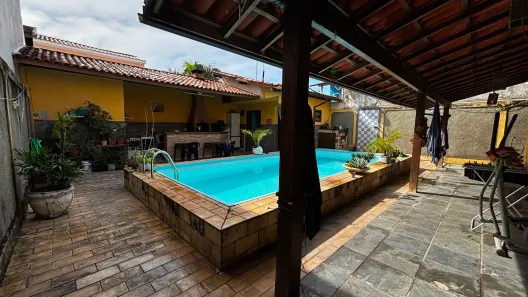 Casa com 3 Quartos à venda, 360m² no Maravista, Niterói