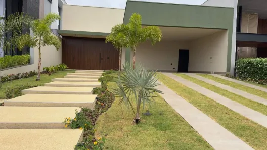 Casa de Condomínio com 3 Quartos à venda, 300m² no Jardim do Lago, Uberaba