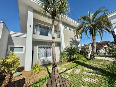 Casa com 2 Quartos à venda, 220m² no Nova Brasília, Joinville