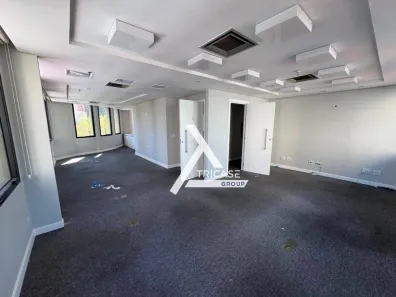 Sala Comercial para alugar, 130m² no Vila Olímpia, São Paulo