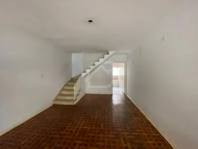 Sobrado com 2 Quartos para alugar, 89m² no Vila Scarpelli, Santo André