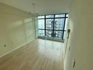 Sala Comercial à venda, 24m² no Centro, Florianópolis