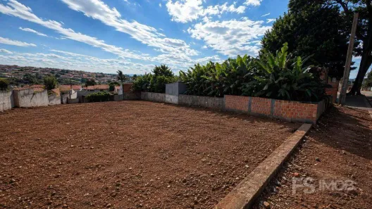 Lote/Terreno à venda, 809m² no Jardim Santo Antônio, Cambé