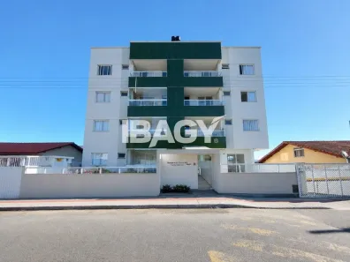 Apartamento com 2 Quartos para alugar, 70m² no Serraria, São José