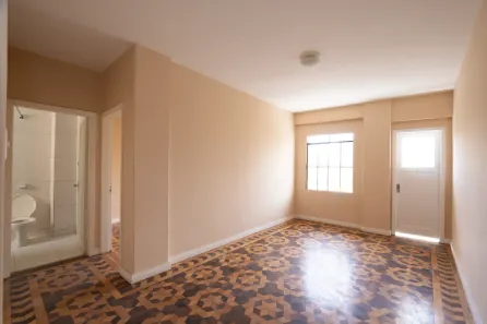 Apartamento com 3 Quartos para alugar, 85m² no Centro, Curitiba