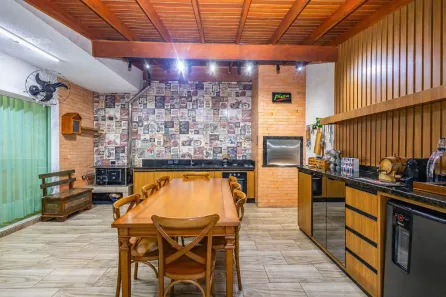 Sobrado com 3 Quartos à venda, 152m² no Cidade Industrial, Curitiba