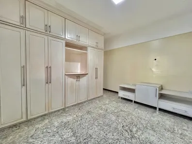 Apartamento com 3 Quartos para alugar, 105m² no Batista Campos, Belém