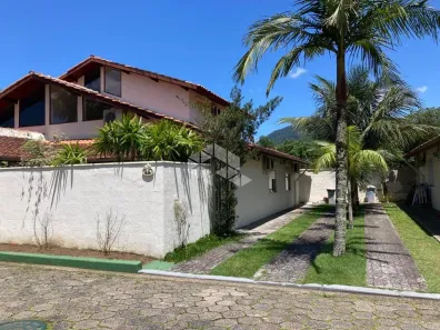 Casa de Condomínio com 4 Quartos à venda, 140m² no Maresias, São Sebastião