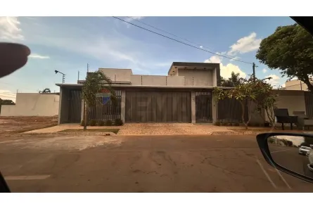 Casa com 3 Quartos à venda, 300m² no Setor Residencial Granville I, Rondonópolis