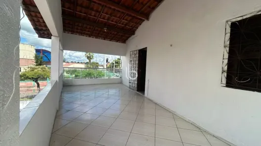 Casa com 3 Quartos para alugar, 60m² no Centro, Horizonte