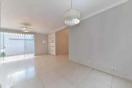 Casa com 3 Quartos à venda, 170m² no Jardim Aeroporto, São Paulo