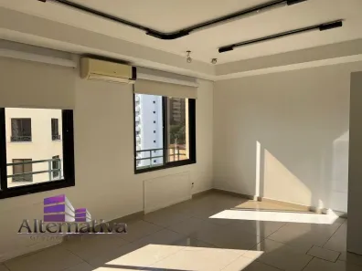 Sala Comercial para alugar, 32m² no Vila Suzana, São Paulo