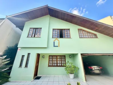 Sobrado com 4 Quartos à venda, 252m² no Atuba, Curitiba