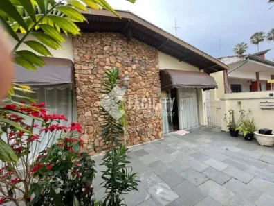 Casa com 3 Quartos à venda, 281m² no Cidade Universitária, Campinas
