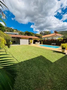 Casa com 4 Quartos à venda, 283m² no Nogueira, Petrópolis