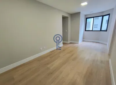 Apartamento com 2 Quartos para alugar, 82m² no Agronômica, Florianópolis