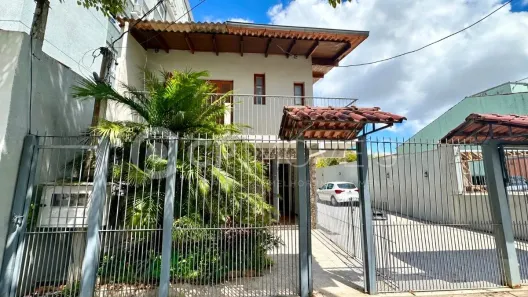 Imóvel Comercial com 3 Quartos para alugar, 230m² no Cristo Redentor, Porto Alegre