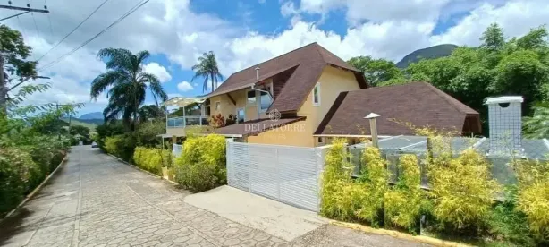 Casa com 4 Quartos à venda, 400m² no Itaipava, Petrópolis