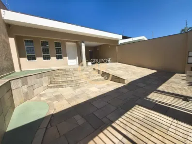 Casa com 4 Quartos para alugar, 230m² no Vila Progresso, Sorocaba