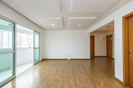 Apartamento com 4 Quartos para alugar, 138m² no Centro Cívico, Curitiba