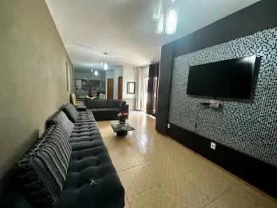Sobrado com 4 Quartos à venda, 300m² no Residencial São Leopoldo, Goiânia