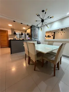 Casa com 3 Quartos à venda, 232m² no Vila Comercial, São Paulo