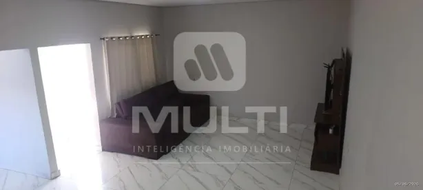 Casa com 3 Quartos à venda, 200m² no Laranjeiras, Uberlândia