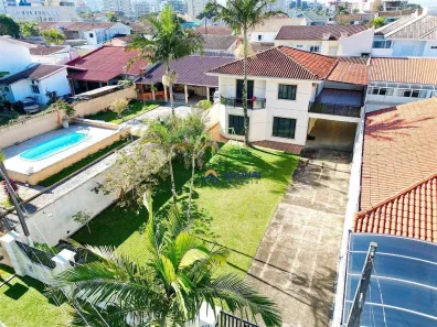 Imóvel Comercial com 5 Quartos à venda, 338m² no Cohapar, Guaratuba