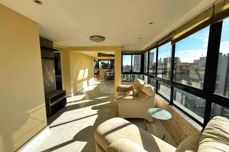 Apartamento com 2 Quartos para alugar, 86m² no Mont Serrat, Porto Alegre