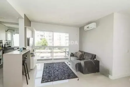 Apartamento com 2 Quartos para alugar, 102m² no Jardim Sabará, Porto Alegre