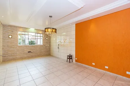 Casa com 3 Quartos para alugar, 390m² no Jardim Cláudia, Pinhais