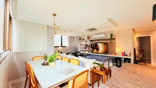 Apartamento com 3 Quartos à venda, 105m² no Passo da Areia, Porto Alegre