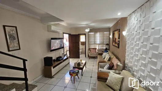 Casa com 4 Quartos à venda, 167m² no Santo Antônio, Porto Alegre