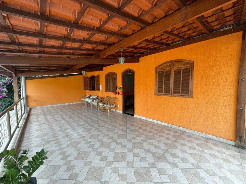 Casa com 8 quartos — Palmeiras, Belo Horizonte
