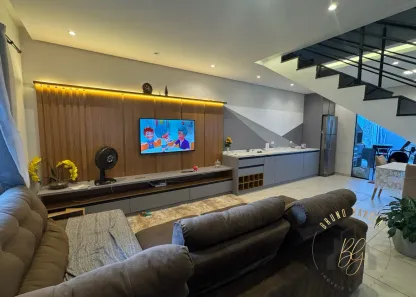 Sobrado com 2 Quartos à venda, 160m² no Jardim Santa Júlia, São José dos Campos