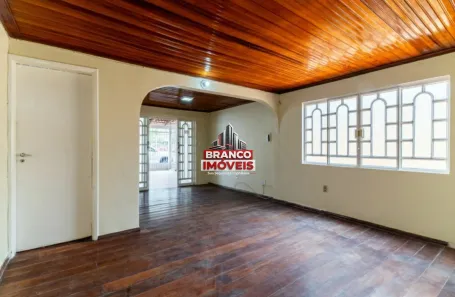 Casa com 4 Quartos para alugar, 180m² no Guará I, Brasília