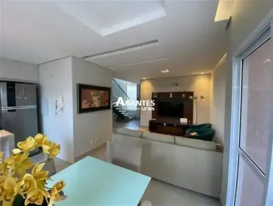 Casa de Condomínio com 3 Quartos à venda, 180m² no Granja Marileusa, Uberlândia