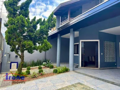 Sobrado com 3 Quartos à venda, 212m² no Centro, Itanhaém