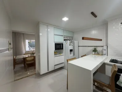 Sobrado com 3 Quartos à venda, 140m² no Pitangueiras, Lauro de Freitas